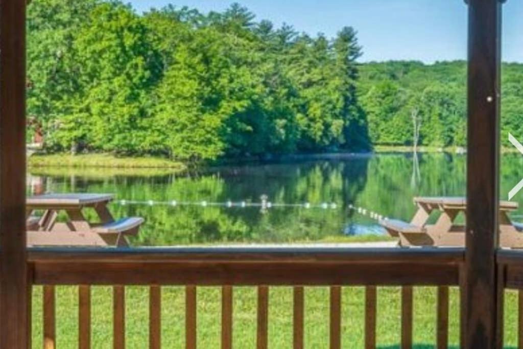 Entire 3 Bedroom Adventure Chalet, Near The Best Of The Poconos East Stroudsburg Exterior foto